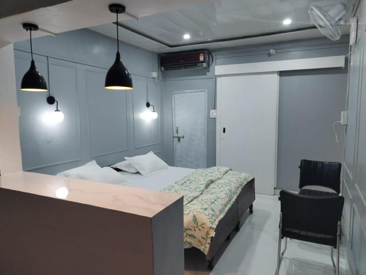 Janki Kunj Varanasi- 3 Room Home מראה חיצוני תמונה